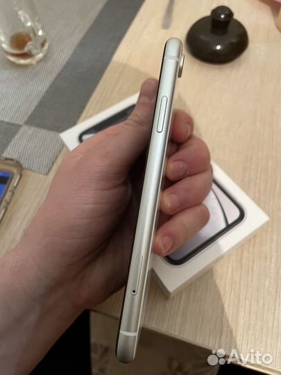 iPhone Xr, 128 ГБ