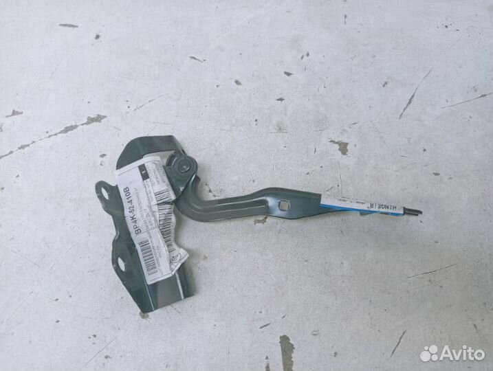 Петля Капота правая Mazda 3 BK 2003-2006