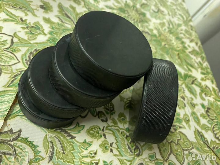 Шайба хоккейная
