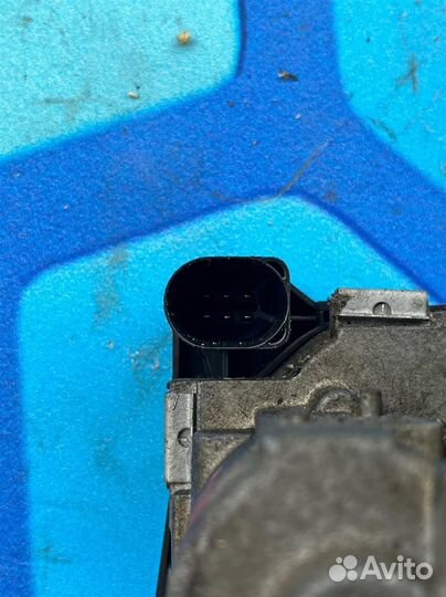 Дроссельная заслонка 03F133062