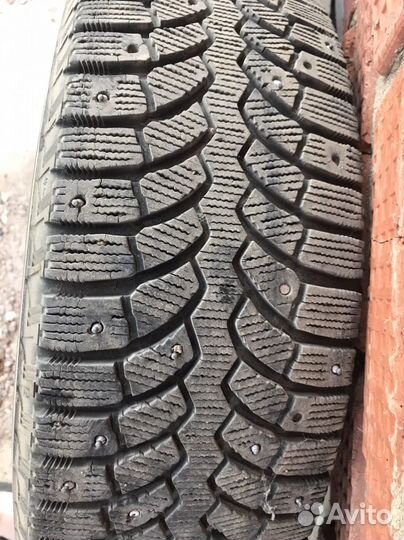 Bridgestone Blizzak Spike-01 185/65 R15