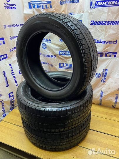 Bridgestone Blizzak Ice 215/55 R17 94S