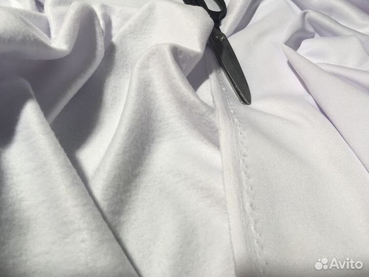 Футер белого цвета