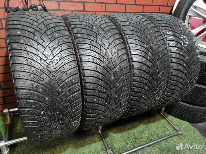 Pirelli Scorpion Ice Zero 2 275/45 R21 110H