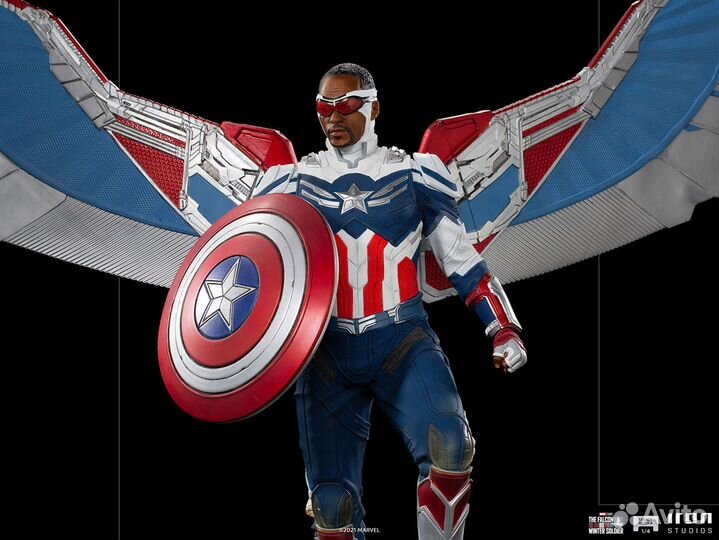 Captain America Sam Wilson (Open Wings Version)