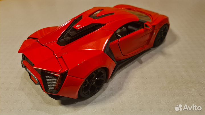 Коллекционная модель 1/18