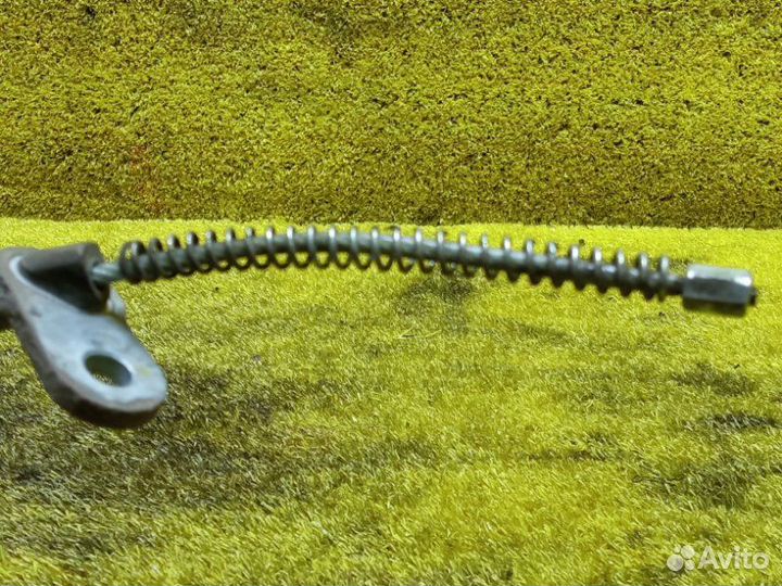 Тросик ручника задний левый Nissan Xtrail