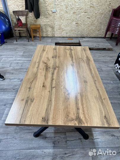 Стол в стиле лофт