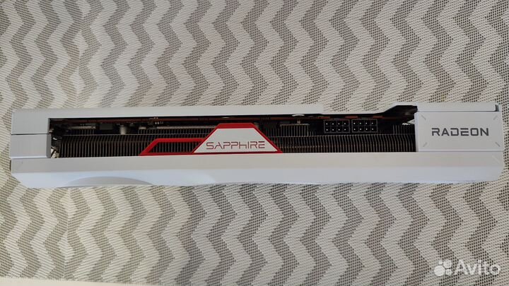 AMD Sapphire RX 7700 XT pure