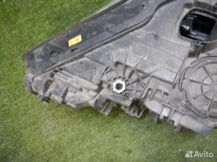 Фара правая BMW 7-Series