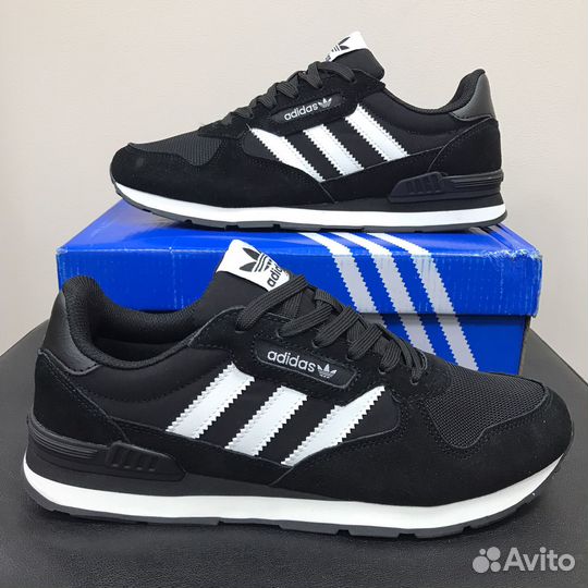 Кроссовки Adidas новые