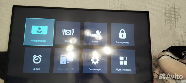 Продам телевизор без вай фая на запчасти