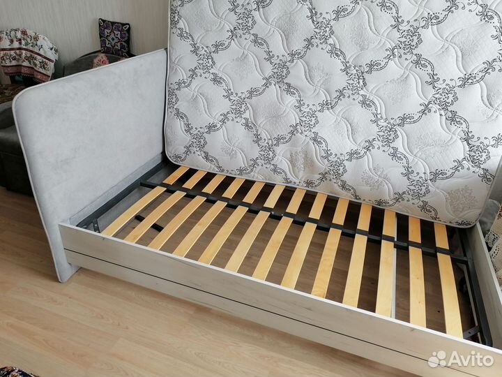 Кровать полуторка