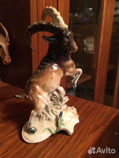 Статуэтка горного козла