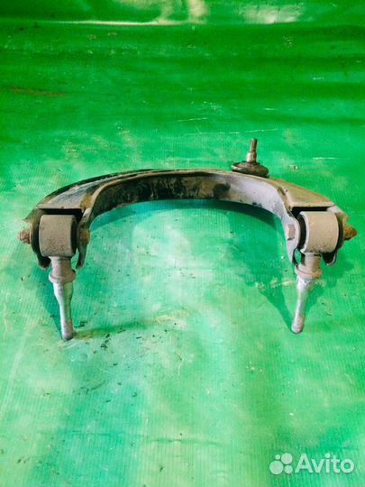 Рычаг передний левый Mitsubishi Diamante