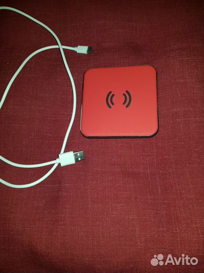 Беспроводное зарядное устройство. Моб. телефон
