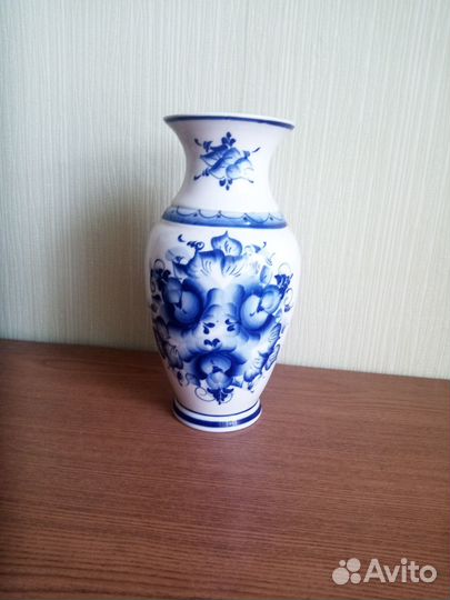 Ваза для цветов гжель