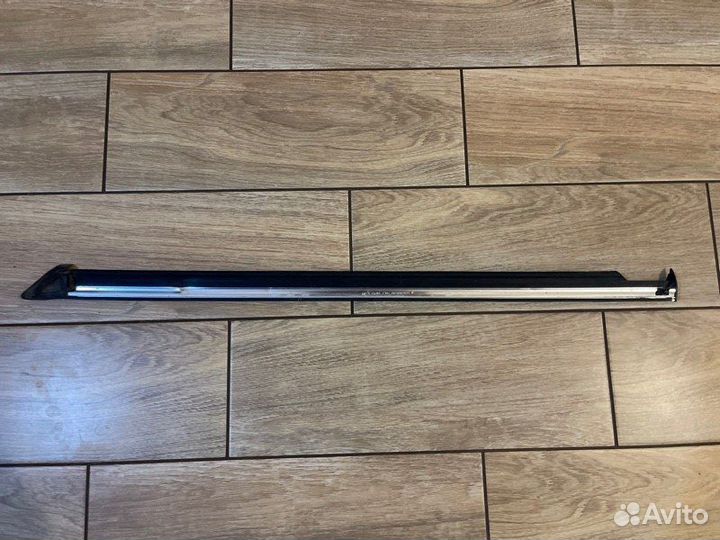 Молдинг стекла задний левый Mercedes Benz Gl X164