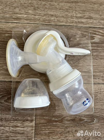 Молокоотсос ручной Chicco с бутылочкой