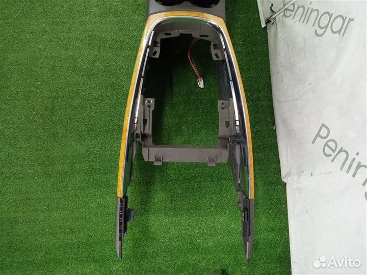 Центральная консоль Audi Q5 8R