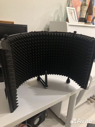 Акустический экран для микрофона