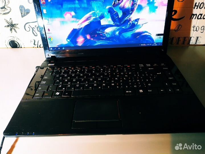 DNS MB40IA - Core i3-2 Gen \ 4 Озу \ 1 Gb видео \