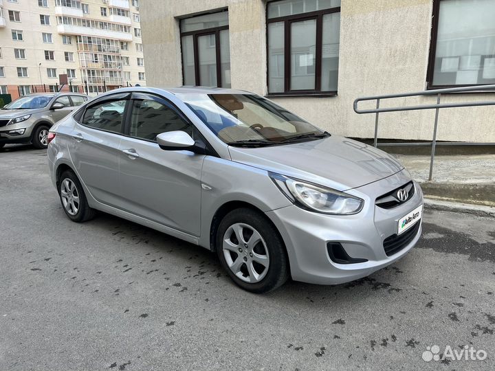 Hyundai Solaris 1.4 AT, 2013, 180 000 км