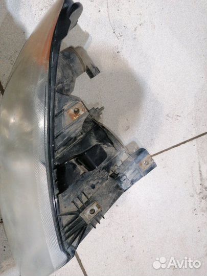 Фара передняя правая Dodge Caravan rskl52 : engine