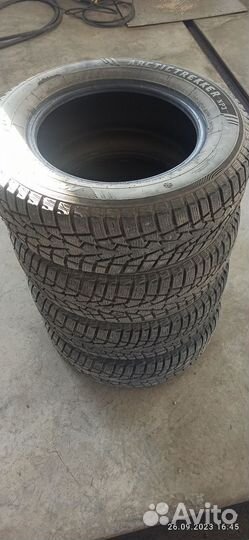 Maxxis ArcticTrekker NS3 215/65 R16