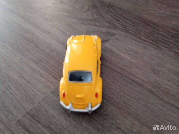 Коллекционная моделька машины