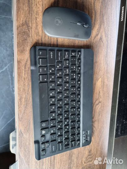 Беспроводная клавиатура и мышь