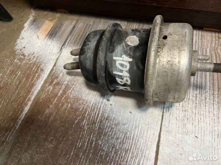 Подушка двс Lexus Ls600Hl UVF46 2urfse 2008