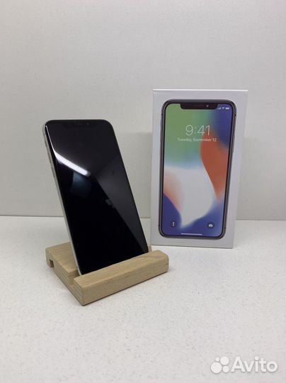 iPhone X, 64 ГБ