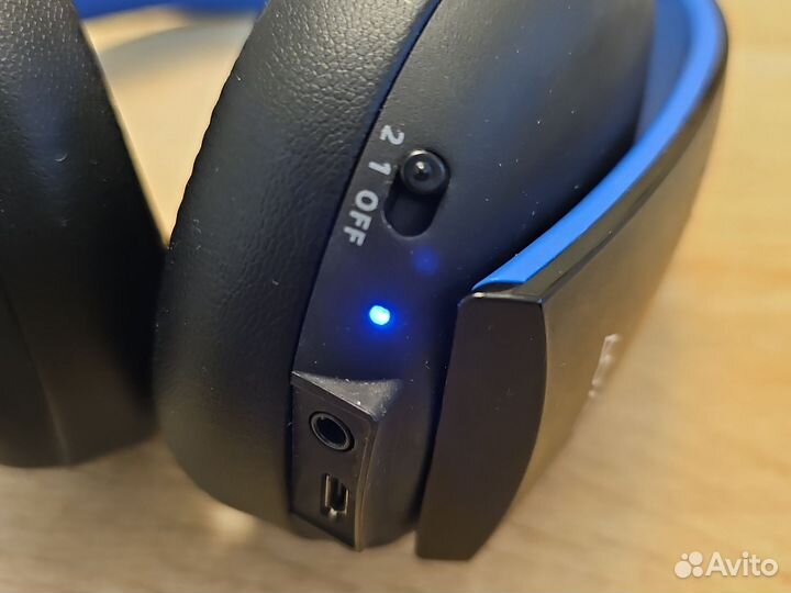 Sony Gold Wireless Stereo Headset