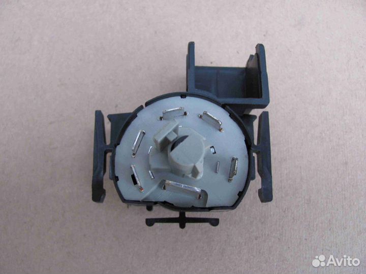 Контактная группа замка зажигания Opel Vectra B