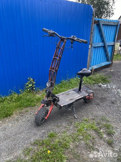 Электросамокат Ultron T128