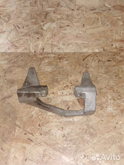 Кронштейн двигателя Mercedes Vito W638 OM 611 2002