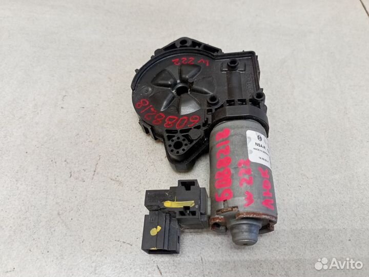 Моторчик люка A1769063700