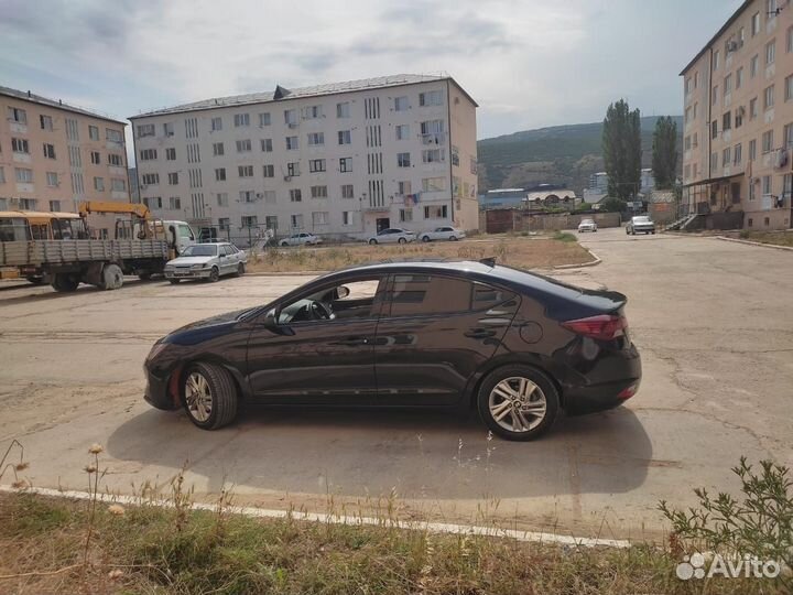 Hyundai Elantra 2.0 AT, 2018, 175 000 км