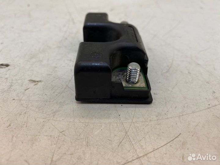 Антенна Audi A6 C6 2.0 2008