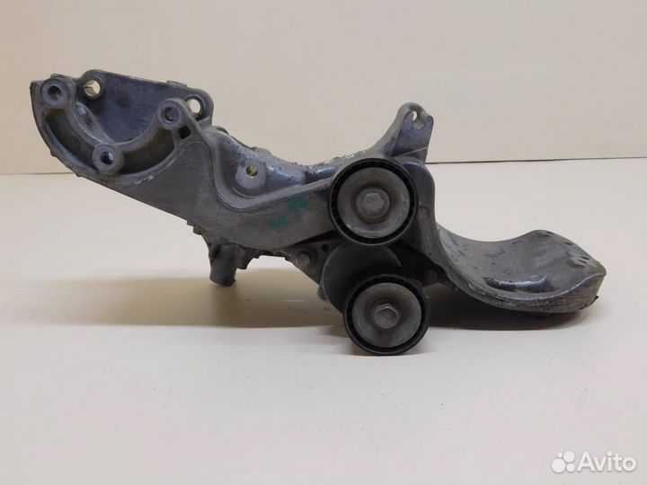 Кронштейн генератора Renault Logan 2 2014