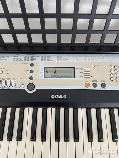 Синтезатор yamaha PSR-R200