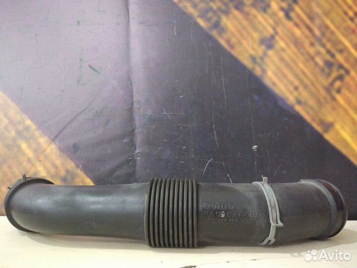 Патрубок впускной Volkswagen Touareg 7L AXQ 2003