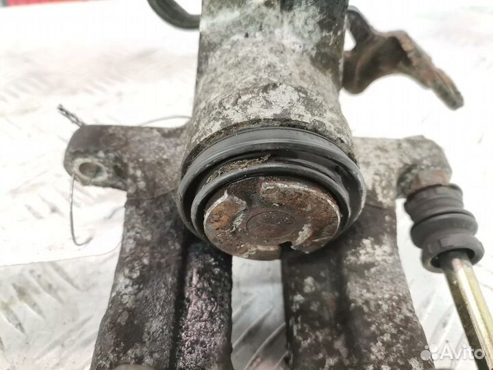 Суппорт задний левый для Volkswagen Passat 5