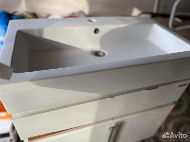 Подвесной мойдодыр (раковина с тумбой)