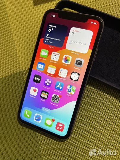 iPhone 11, 64 ГБ