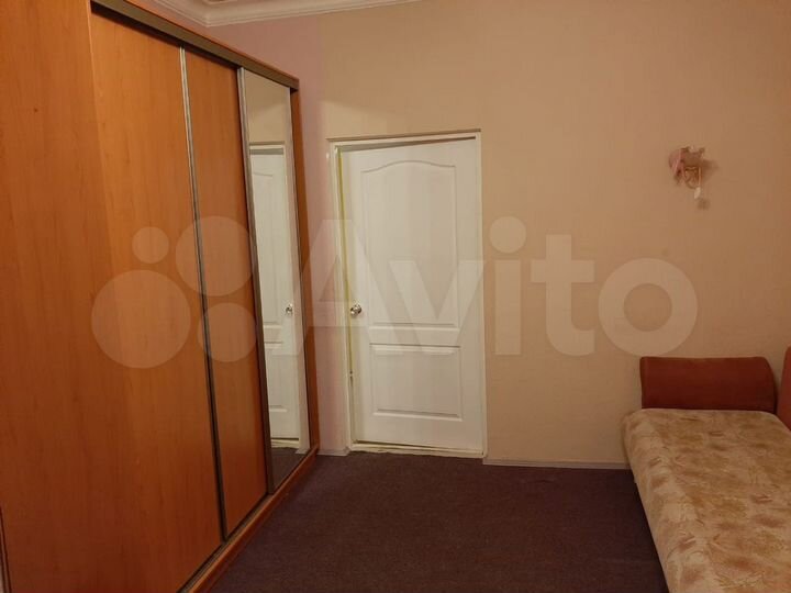 2-к. квартира, 68 м², 2/5 эт.