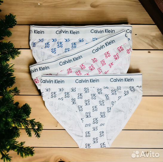 Набор женских трусов 3 штуки. Calvin Klein