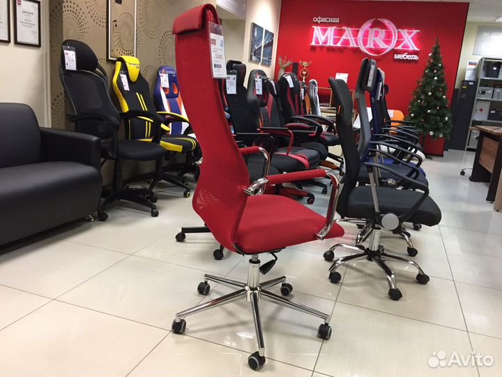 Кресло компьютерное KB-9N красное ткань tw