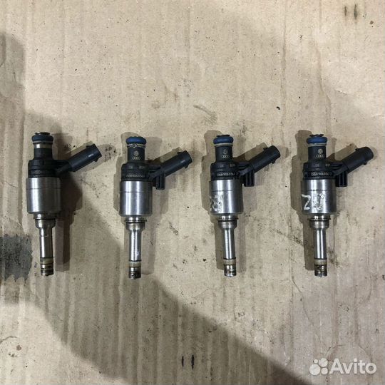 Форсунка топливная VAG. Оригинал BZB